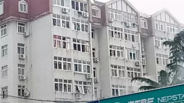 突發(fā)！青島一居民樓發(fā)生爆燃！已造1人死亡，7人受傷！3公里外有震感…