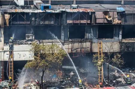 煤氣罐有沒忘關閥門？ 爆燃事故給餐館沉重警示